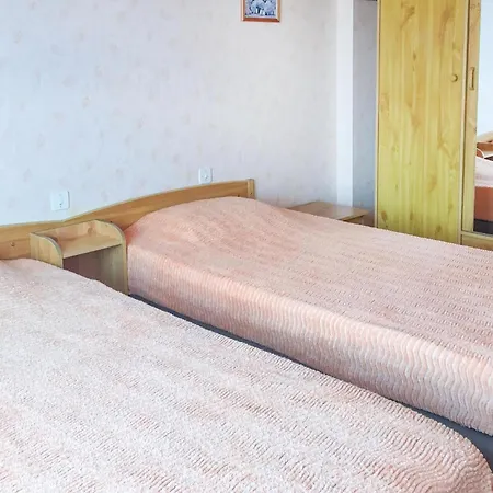 3 Bedroom In Sur 라포트 쉬르메르